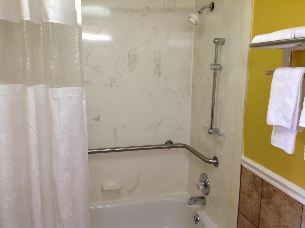 Colonial Inn And Suites - Memphis 사우스헤이븐 외부 사진