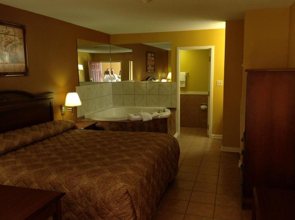 Colonial Inn And Suites - Memphis 사우스헤이븐 외부 사진