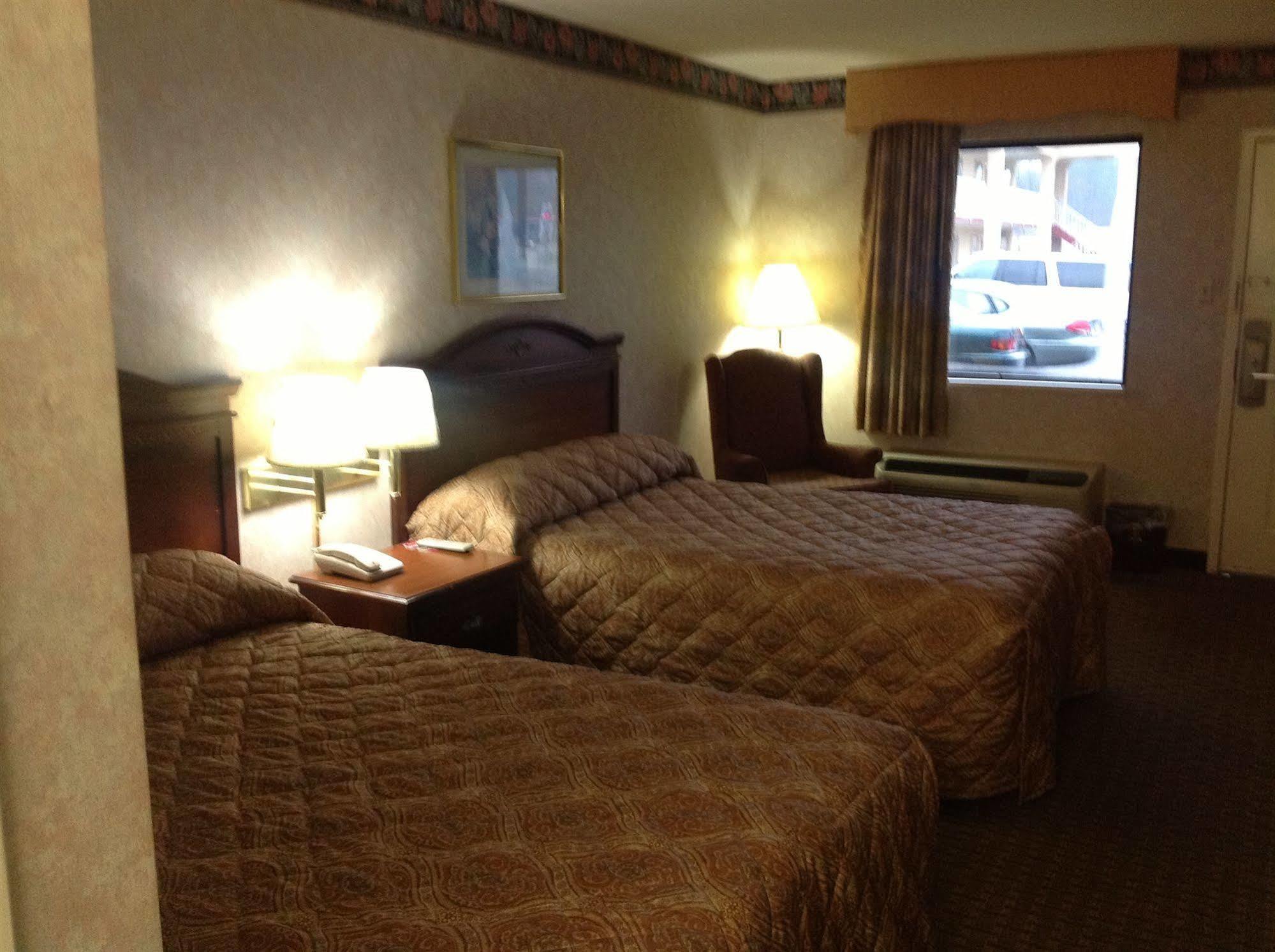 Colonial Inn And Suites - Memphis 사우스헤이븐 외부 사진